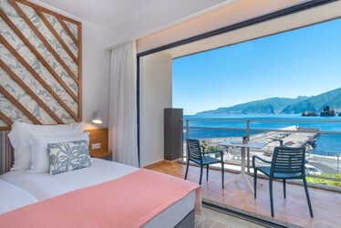Double Standard Sea View