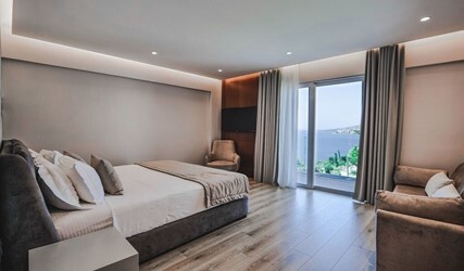 King Suite with Sea View