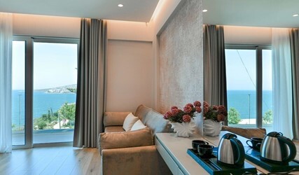 King Suite with Sea View