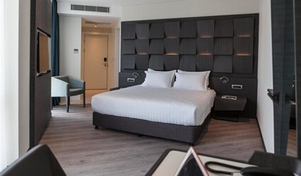Junior Suite with King Bed 