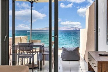 Junior Suite 1 Bedroom & living Room Sea View 2-3 Pax A/C