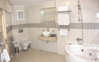 SUITE ROOM