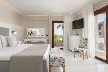 Classic Bungalow Sea View