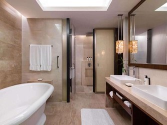 Deluxe Room King