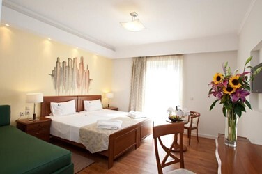 Executive Family Room Side Sea View