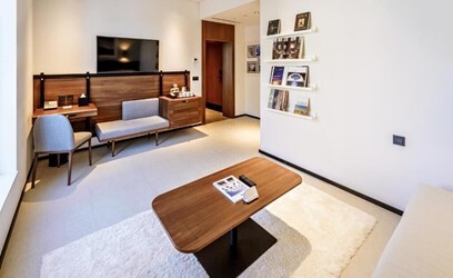 Mega Room 1 Bedroom Suite