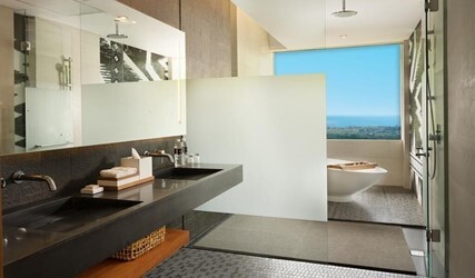 Deluxe King Room with Ocean View and Balcony