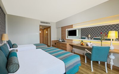 Deluxe Room Land View