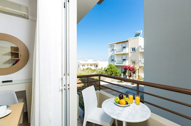 Superior Studio Land View for Sngl Use