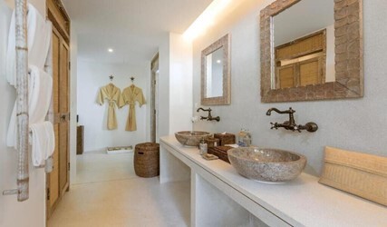 Pool View Suite