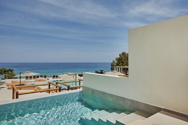 Junior Suite Private Pool with Sea View