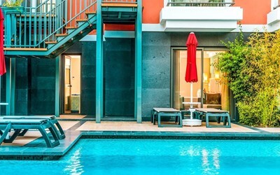 Deluxe Swim Up Suites