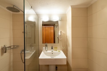 Garden View Room ( Free upgrade to Side Sea View)