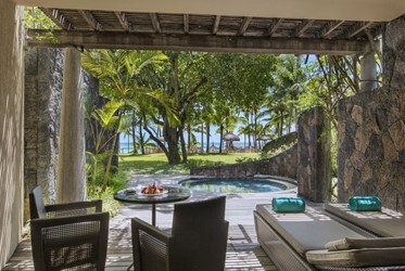BEACHFRONT SUITE WITH POOL