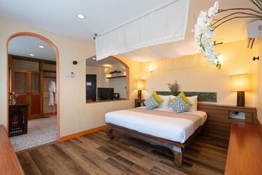 Studio Room