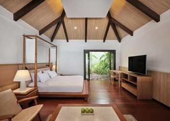 Seafront Pool Villa