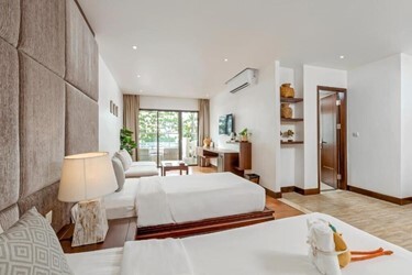 Deluxe beach front