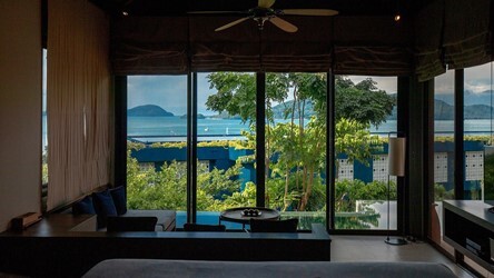 1-Bedroom Family Suite Ocean View