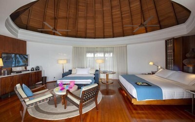Family Water Villa