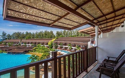 Premium Studio Pool View Room