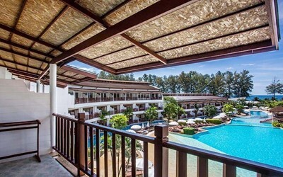 Premium Studio Pool View Room