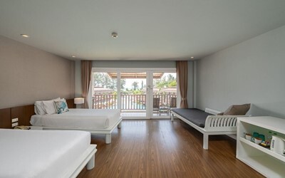 Premium Studio Pool View Room