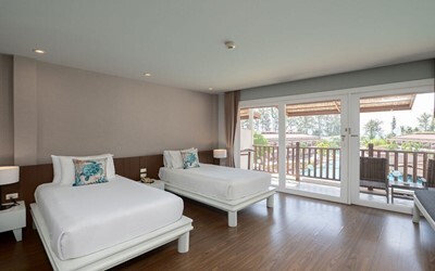 Premium Studio Pool View Room