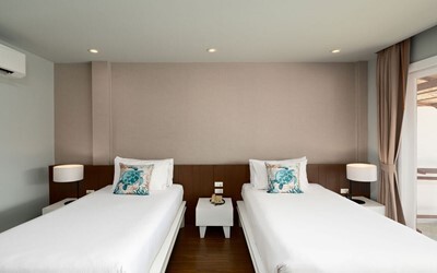 Premium Studio Pool View Room