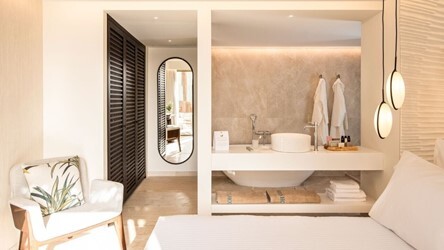 Superior Bungalow Private Courtyard