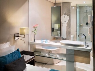 Grand Corner Suite