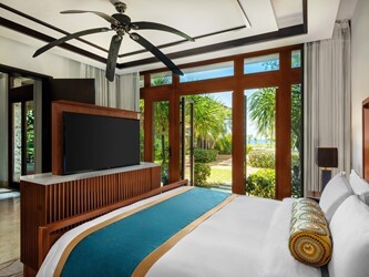 Royal Seaside Pool Villa (Two-Bedroom)