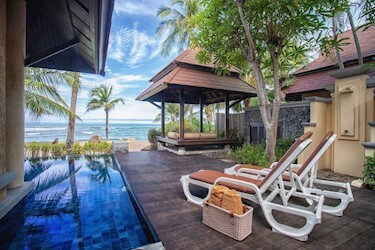 Beachfront Pool Villa Suite