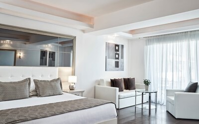 Superior Suite with private jacuzzi