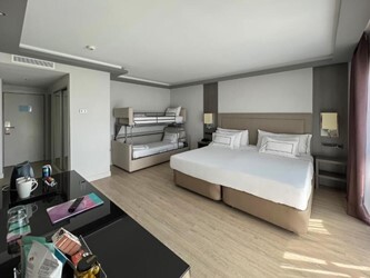 Grand Premium Room
