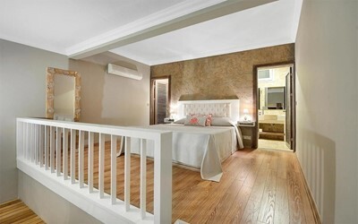Pool Suite