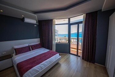 Superior Deluxe Sea View with Bathtub