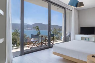 King Premium Room With Balcony & Sea View