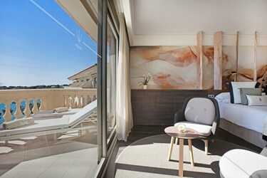 Adriano Suite