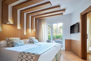 Suite with a Jacuzzi on a private terrace