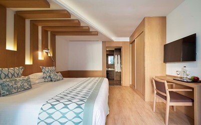 Suite with a Jacuzzi on a private terrace