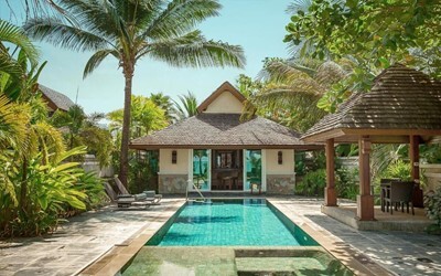 Pool Bungalow