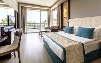 Lagoon Family Room