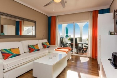 2 Bedroom Apartment with Sea View