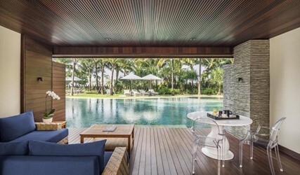 One Bedroom Residence with Lagoon Access