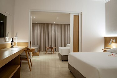 Premium Family Room