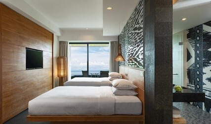 Deluxe Twin Room with Balcony and Ocean View