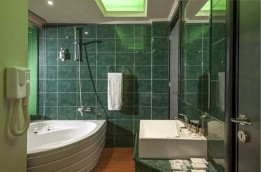Bungalow Double for Single Use with Garden View