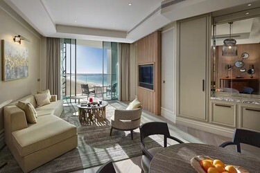 Sea View Suite