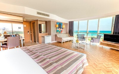 Jacuzzi Suite Room