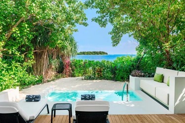 Beach Villa Pool